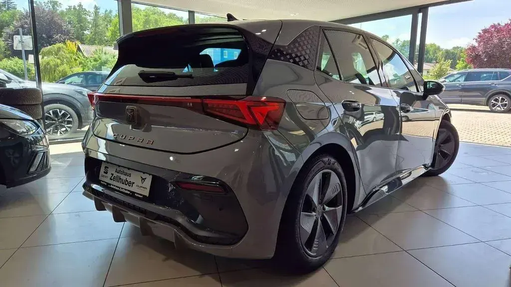 Gebraucht Cupra Born 150 kW (204 PS) 2024 Vapor grau Kleinwagen