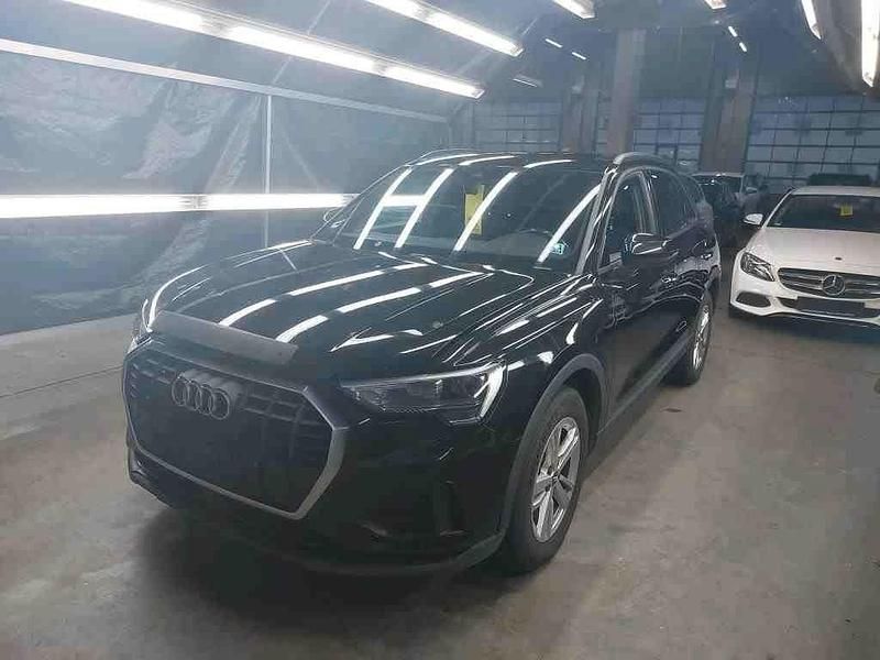 Gebraucht Audi Q3 Basis 150 PS (110 kW) 2020 Schwarz SUV