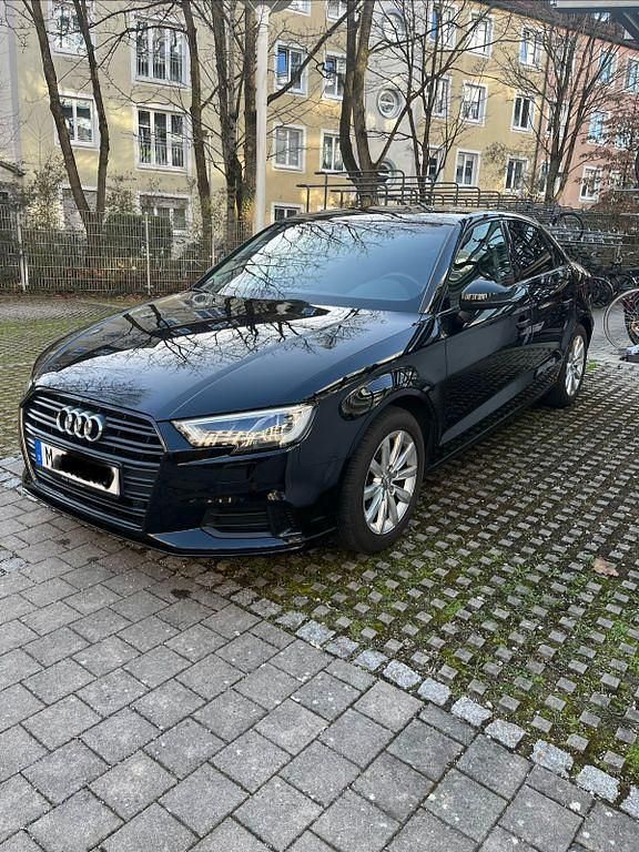Gebraucht Audi A3 Sport 150 PS (110 kW) 2018 Schwarz Limousine
