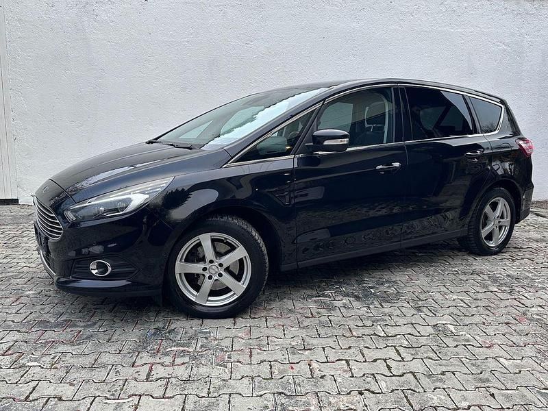 Schwarz Gebraucht 2016 Ford S-MAX Titanium Limousine | 18.990 € (Guter Preis) - Bild 1/4