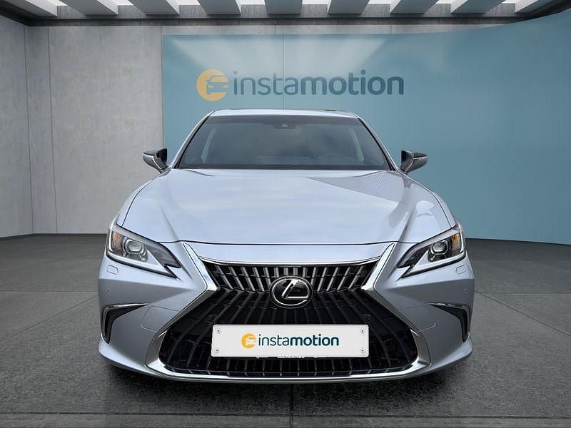 Neu Lexus ES300H Business Edition 218 PS (160 kW) 2025 Silber Limousine