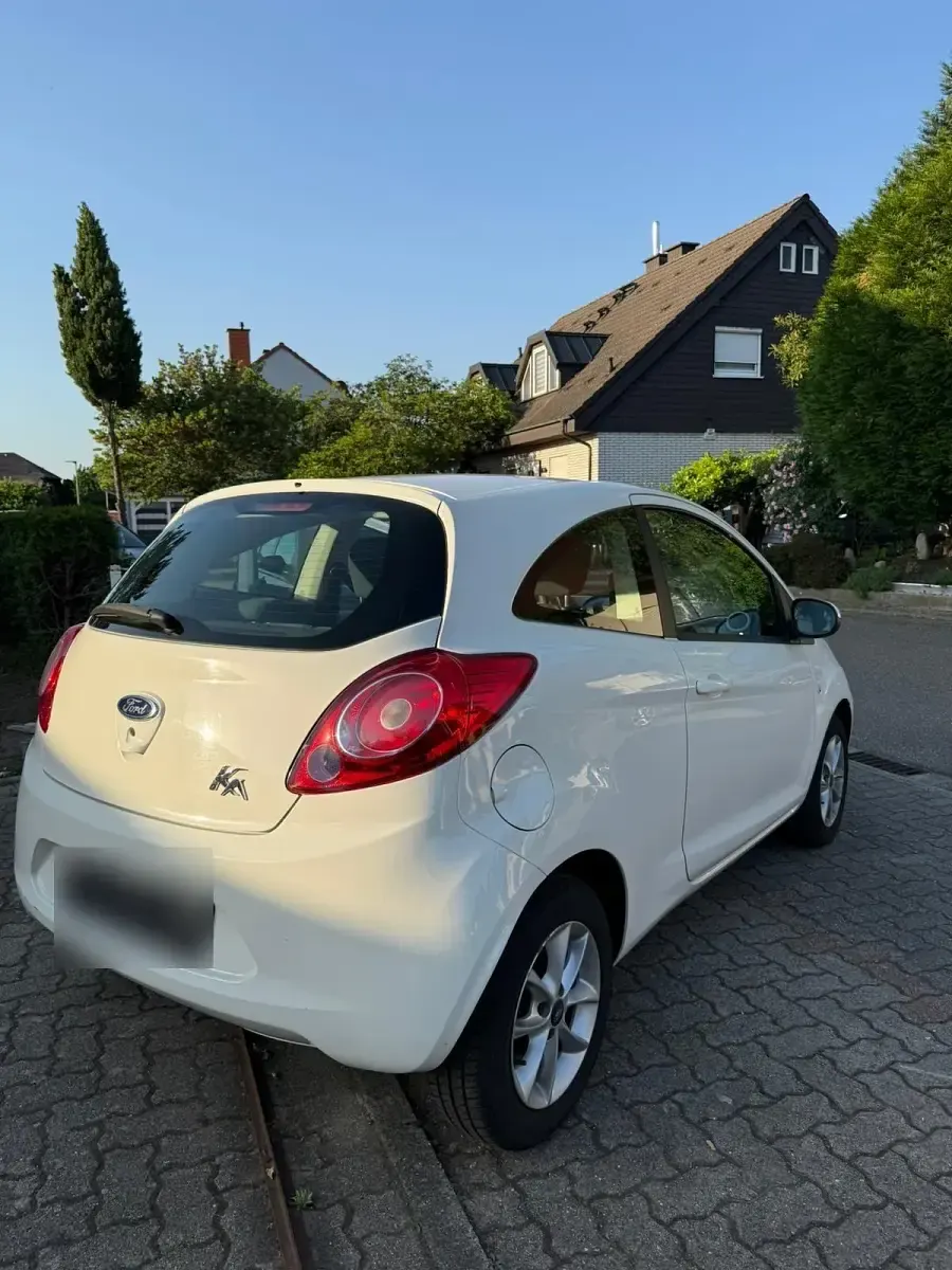 Gebraucht Ford Ka Champions Edition 70 PS (51 kW) 2013 Weiß Kleinwagen