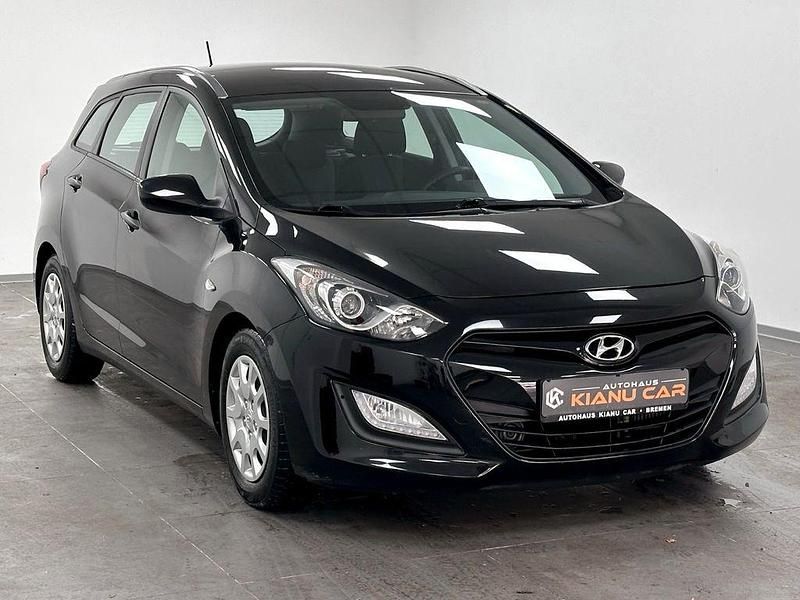 Gebraucht Hyundai i30 Classic 90 PS (66 kW) 2013 Schwarz Kombi