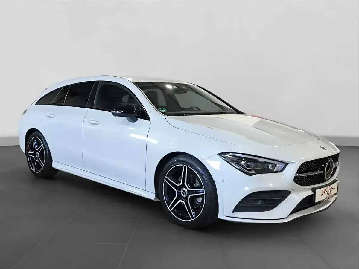 Gebraucht Mercedes CLA220 AMG 190 PS (139 kW) 2020 Digitalweiss  metalliclack Coupé