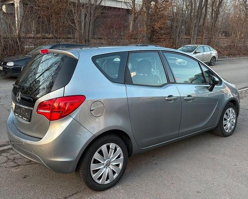 Gebraucht Opel Meriva Active 120 PS (88 kW) 2013 Grau Van / Kleinbus