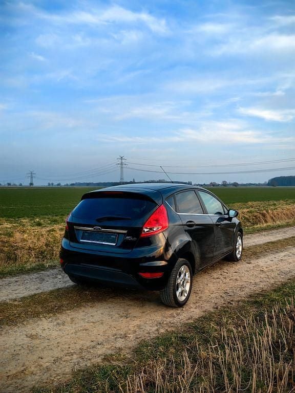Gebraucht Ford Fiesta Titanium 95 PS (69 kW) 2012 Schwarz Kleinwagen