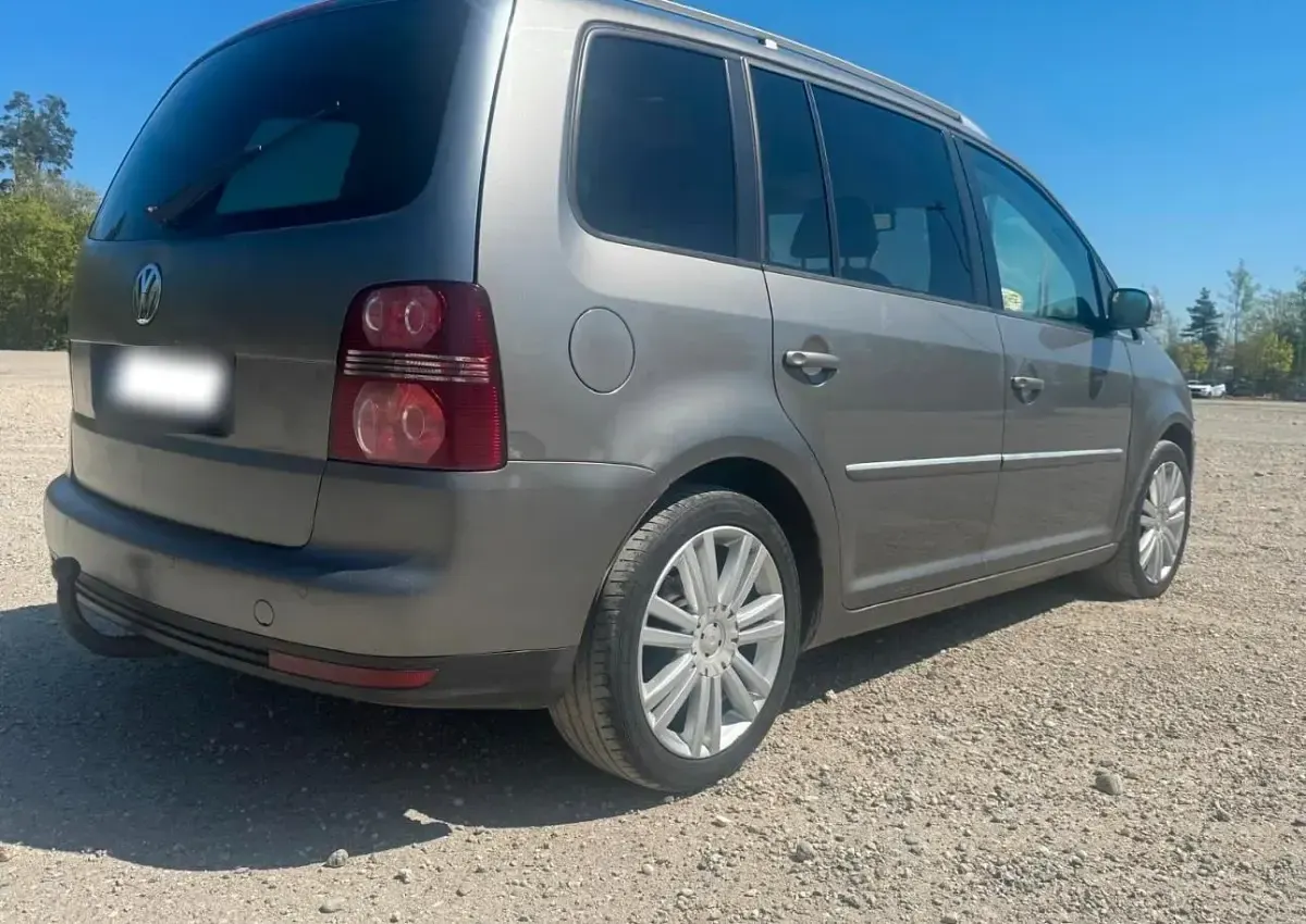 Usata VW Touran 140 CV (102 kW) 2007 Marrone Monovolume