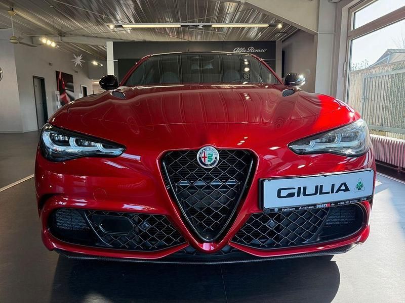 Neu Alfa Romeo Giulia Quadrifoglio 519 PS (381 kW) 2026 Rot Limousine