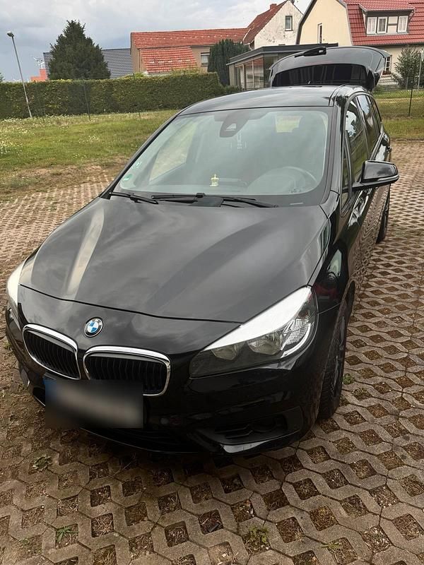 Schwarz Gebraucht 2015 BMW 216 Gran Tourer Van / Kleinbus | 9.000 € - Bild 1/4