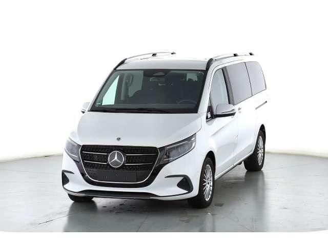 Gebraucht Mercedes V220 Style 163 PS (119 kW) 2024 Weiss Van / Kleinbus