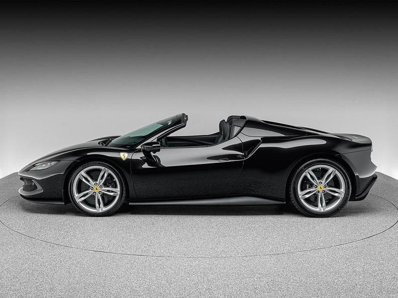 Gebraucht Ferrari 296 829 PS (609 kW) 2023 Nero daytona Cabrio