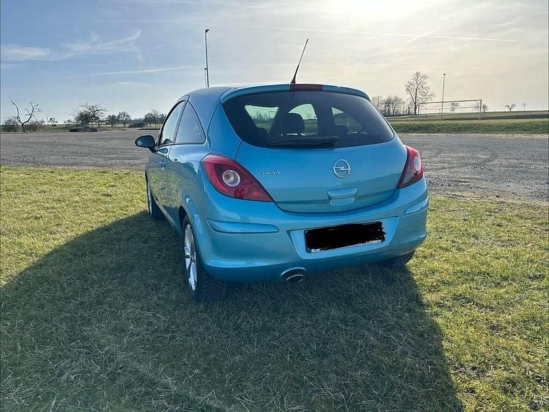 Gebraucht Opel Corsa Edition 87 PS (63 kW) 2012 Blau Kleinwagen