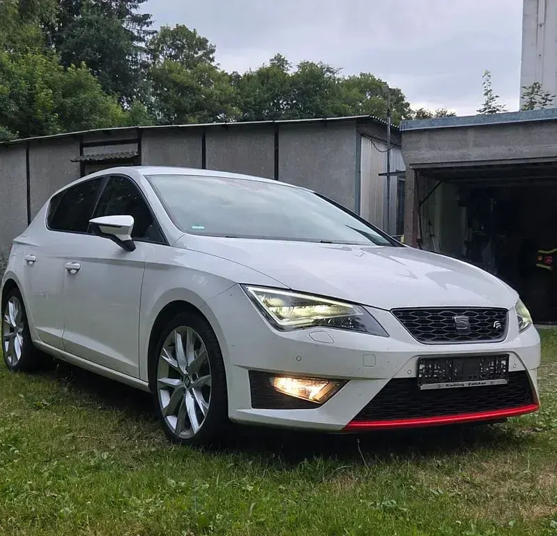 Gebraucht Seat Leon FR 125 PS (91 kW) 2015 Weiß Limousine