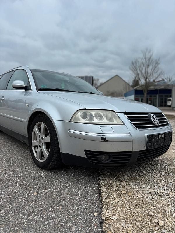 Gebraucht VW Passat Highline 150 PS (110 kW) 2002 Silber Kombi