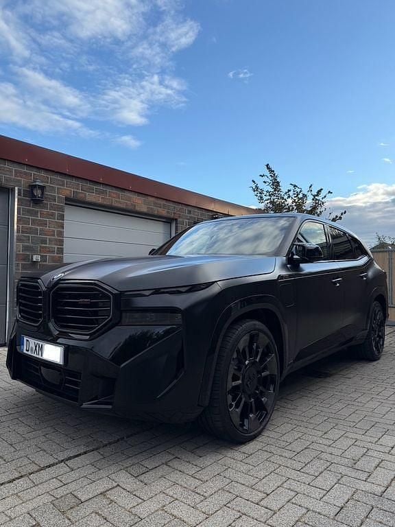 Schwarz Gebraucht 2024 BMW XM Performance SUV | 144.890 € (Teuer) - Bild 1/4