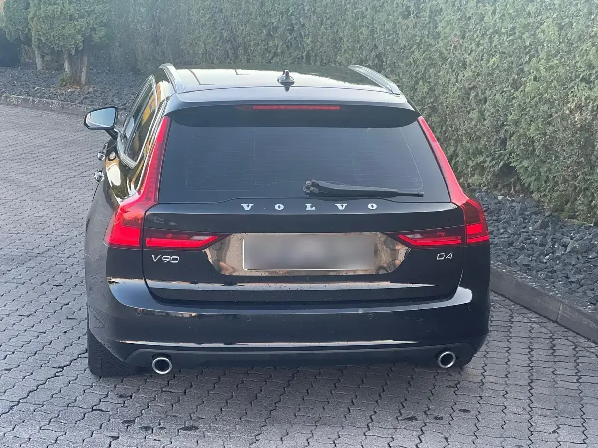Second-hand Volvo V90 190 CP (139 kW) 2018 Negru Break