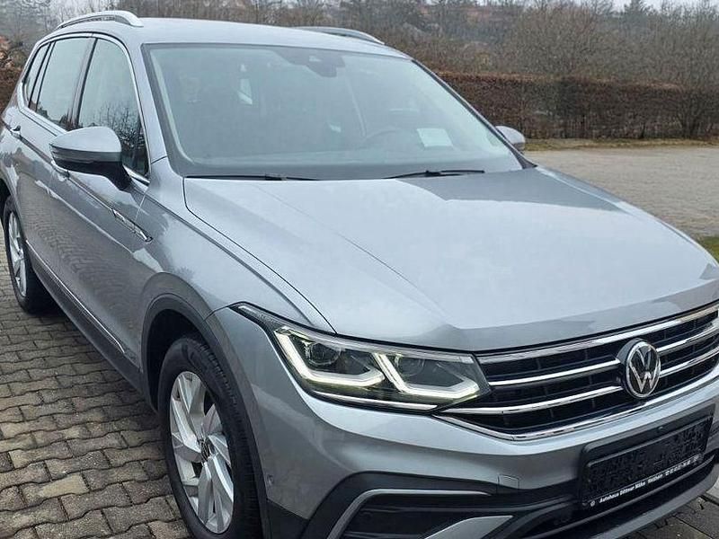 Gebraucht VW Tiguan Allspace Life 150 PS (110 kW) 2022 Silber SUV