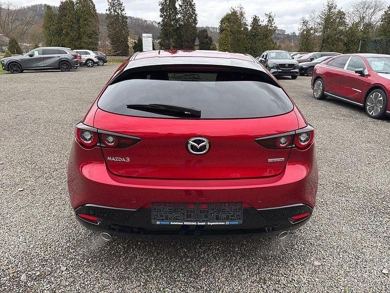 Gebraucht Mazda 3 Selection 122 PS (89 kW) 2022 Soul red crystal m Limousine