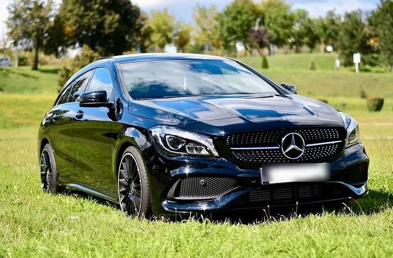 Schwarz Gebraucht 2018 Mercedes CLA200 Shooting Brake AMG Kombi | 18.190 € (Guter Preis) - Bild 1/4