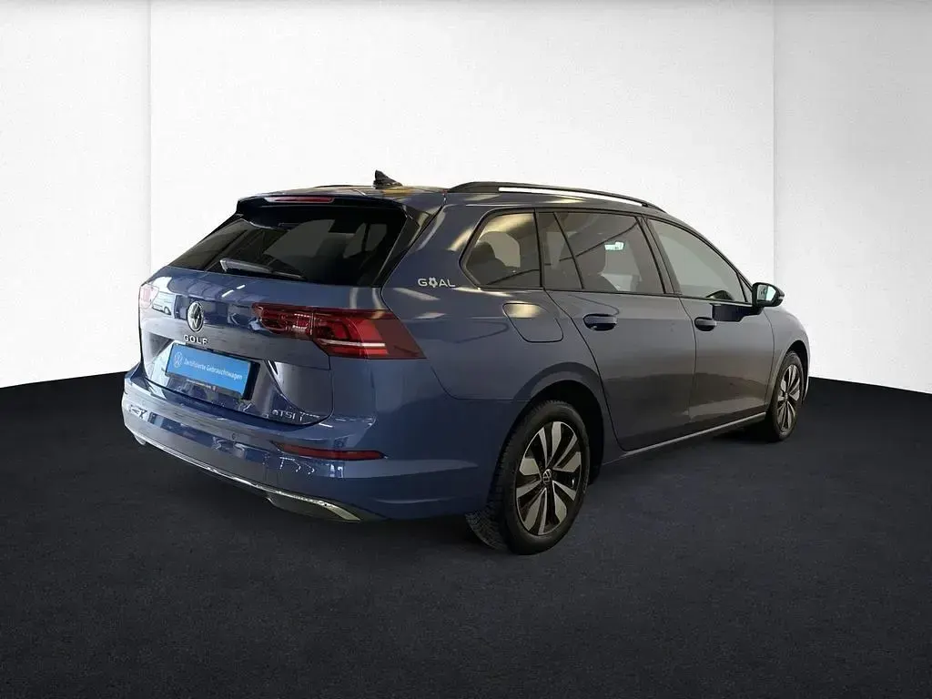 Gebraucht VW Golf VIII Goal 116 PS (85 kW) 2025 Blau Kombi