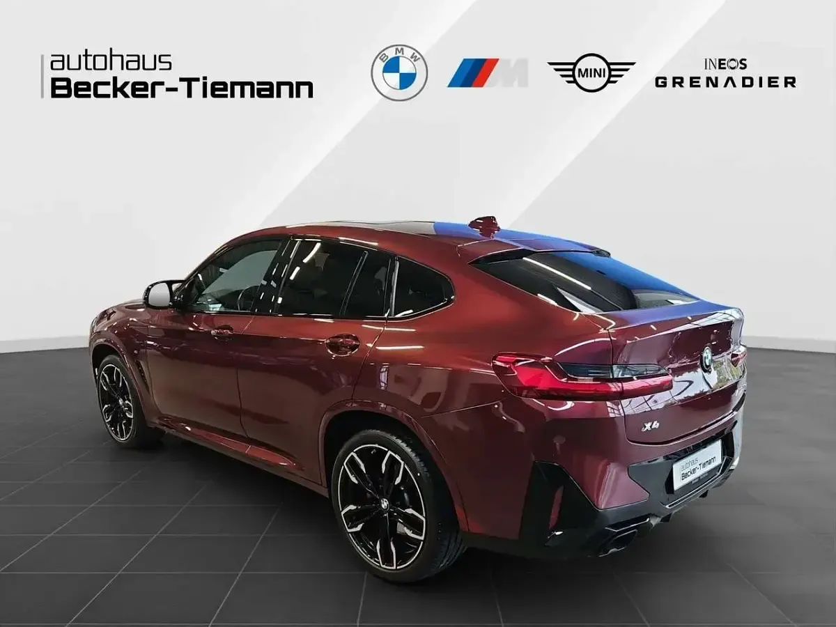 Gebraucht BMW X4 M M Sport 360 PS (264 kW) 2023 Piemont rot SUV