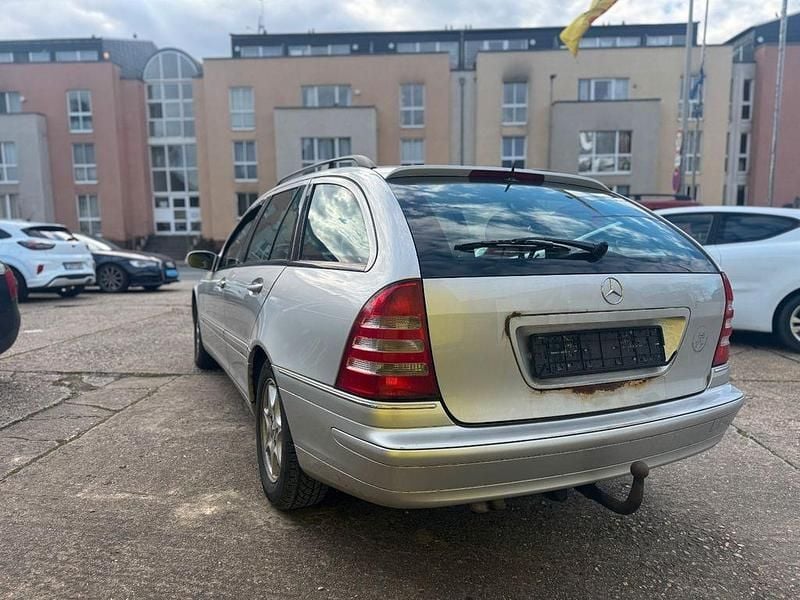 Gebraucht Mercedes C180 143 PS (105 kW) 2004 Silber Kombi