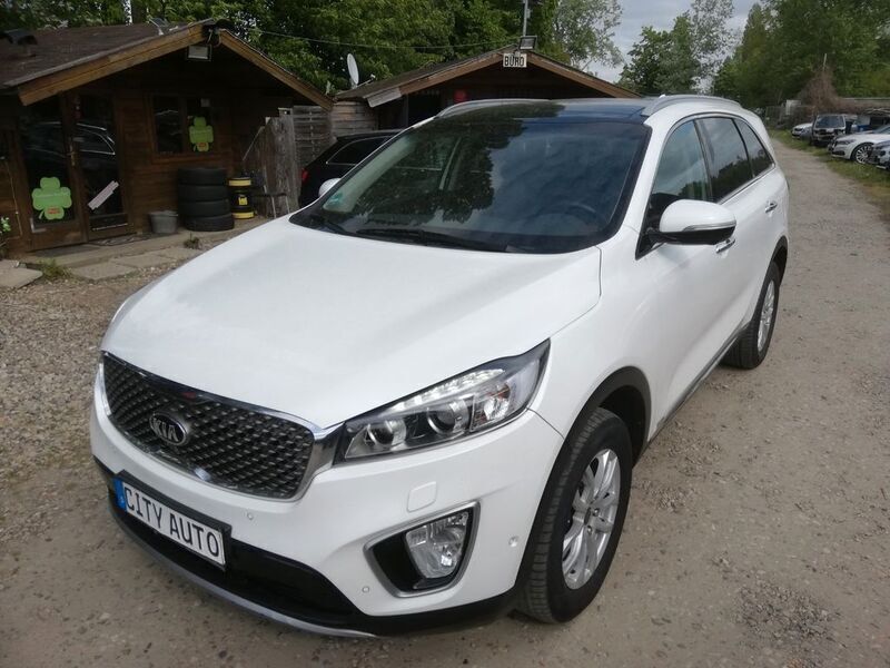 Weiß Gebraucht 2016 Kia Sorento Platinum Edition SUV | 13.770 € (Guter Preis) - Bild 1/4