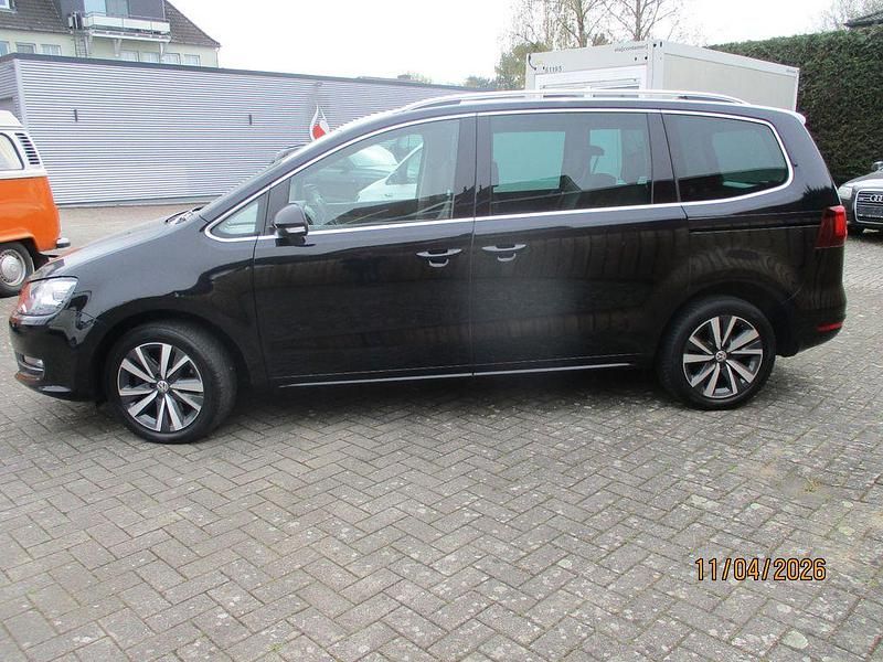 Gebraucht VW Sharan Highline 177 PS (130 kW) 2020 Schwarz Van / Kleinbus
