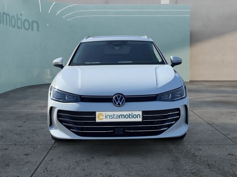 Gebraucht VW Passat 150 PS (110 kW) 2024 Weiß Van / Kleinbus