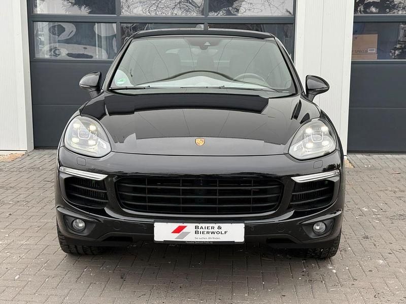Second-hand Porsche Cayenne Platinum Edition 262 CP (192 kW) 2017 Negru SUV