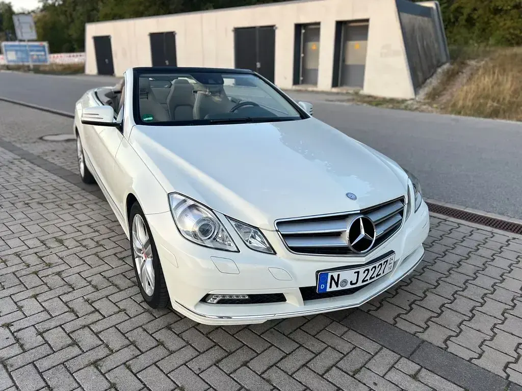 Gebraucht Mercedes E350 272 PS (200 kW) 2012 Weiß Cabrio