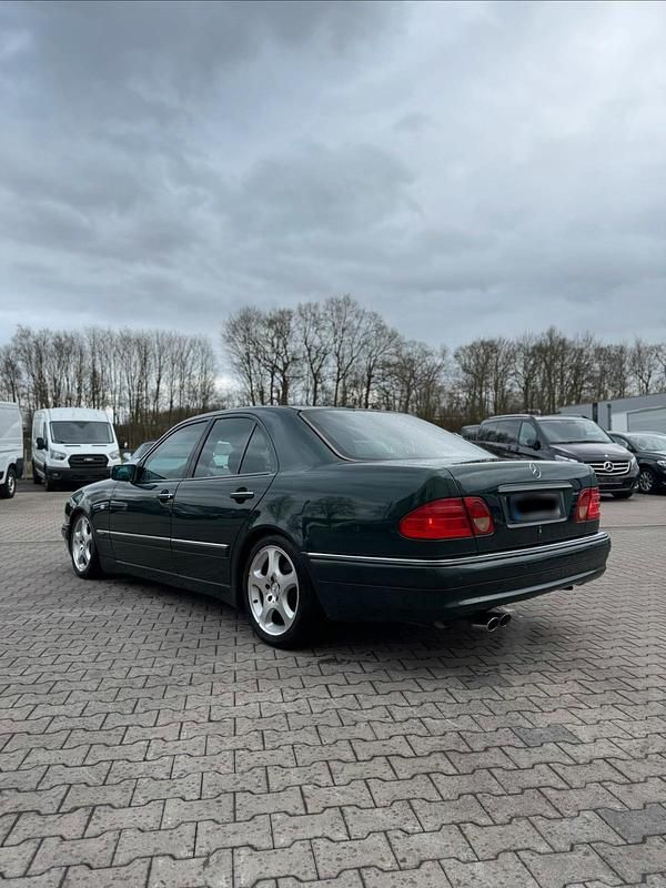 Gebraucht Mercedes E430 AMG 279 PS (205 kW) 1998 Grün Limousine