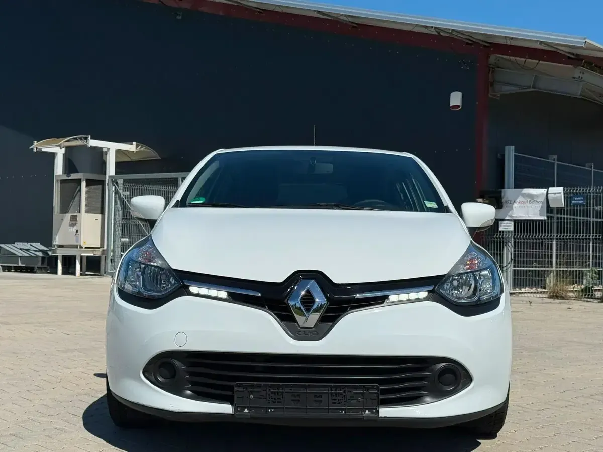 Gebraucht Renault Clio IV Dynamique 73 PS (53 kW) 2014 Weiß Limousine