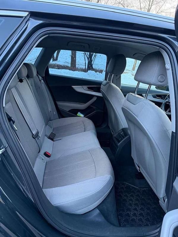 Gebraucht Audi A4 Comfort 150 PS (110 kW) 2017 Grau Kombi