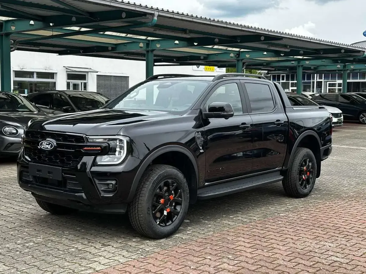 Neu Ford Ranger 241 PS (177 kW) 2026 Schwarz Pickup