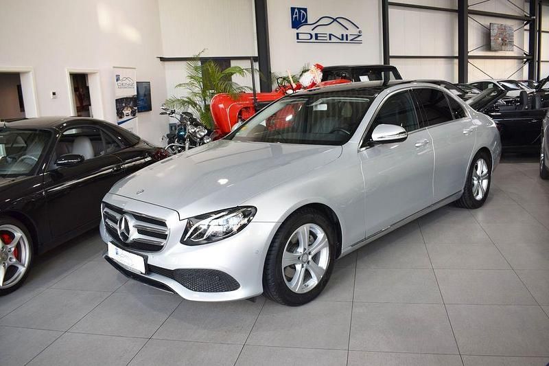 Silber Gebraucht 2016 Mercedes E200 Limousine | 26.899 € (Fairer Preis) - Bild 1/3