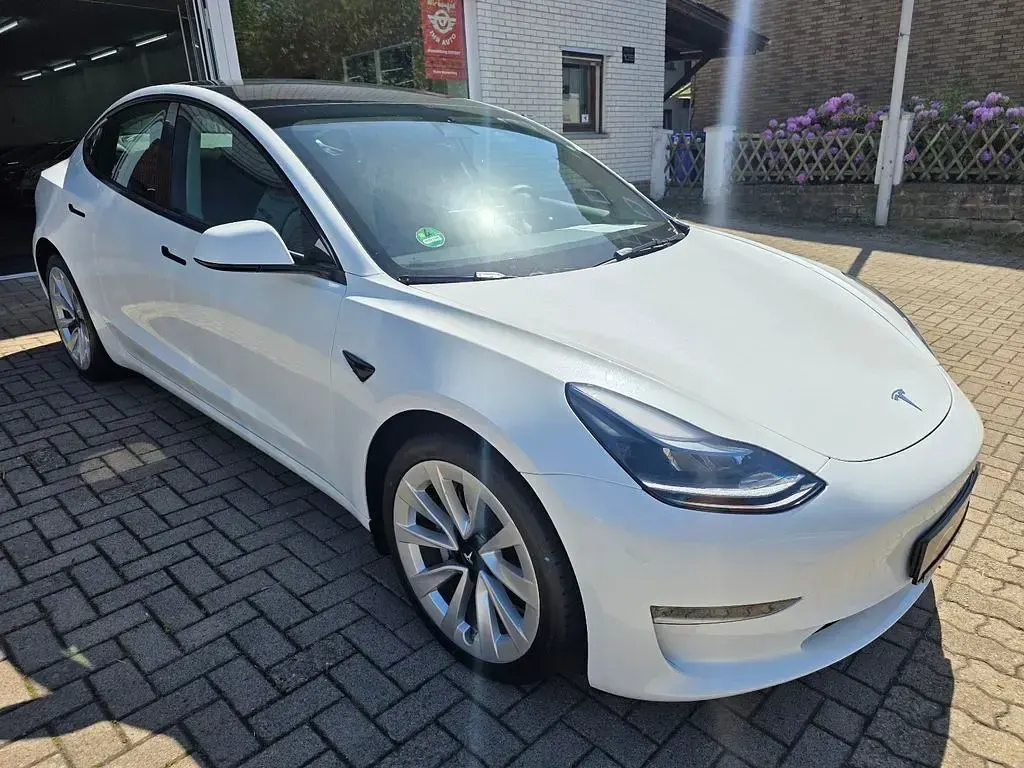 Gebraucht Tesla Model 3 366 kW (498 PS) 2023 Weiß Limousine