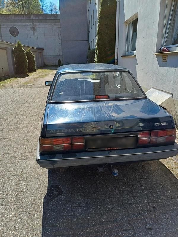 Gebraucht Opel Ascona 75 PS (55 kW) 1988 Blau Limousine