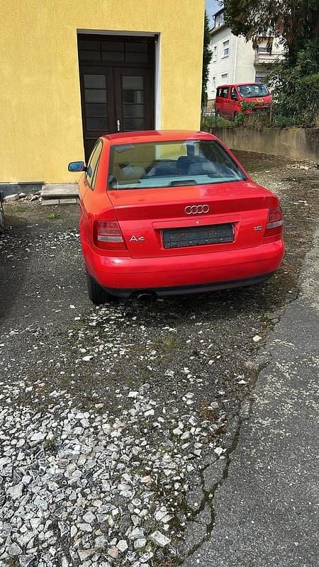 Gebraucht Audi A4 101 PS (74 kW) 1999 Rot Limousine