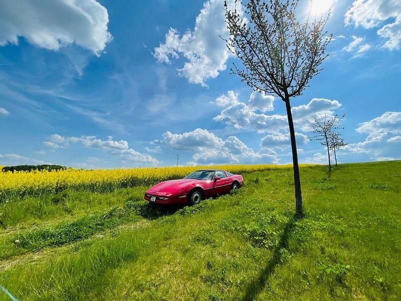 Rot Gebraucht 1985 Corvette C4 Coupé | 21.800 € - Bild 1/4