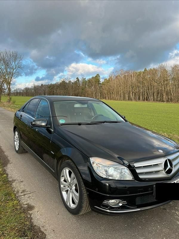 Gebraucht Mercedes C200 184 PS (135 kW) 2011 Schwarz Limousine