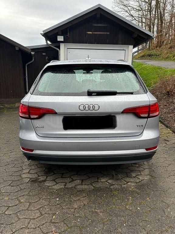 Gebraucht Audi A4 Ambiente 150 PS (110 kW) 2016 Silber Kombi