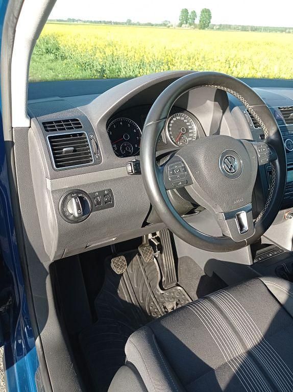 Gebraucht VW Touran Match 140 PS (102 kW) 2012 Blau Van / Kleinbus