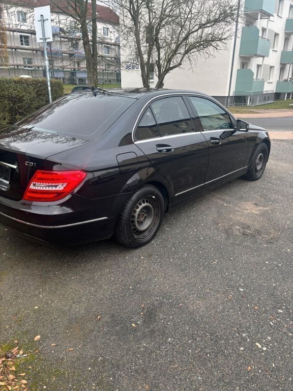 Schwarz Gebraucht 2013 Mercedes C220 Elegance Limousine | 10.000 € (Guter Preis) - Bild 1/4