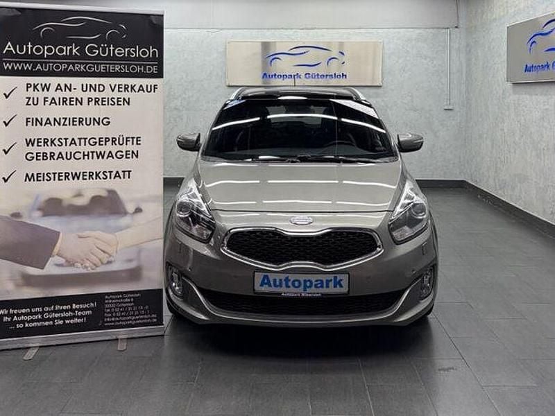 Silber Gebraucht 2013 Kia Carens Spirit Van / Kleinbus | 8.900 € (Fairer Preis) - Bild 1/4