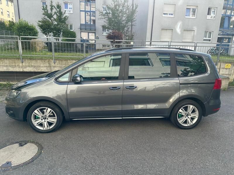 Grau Gebraucht 2013 Seat Alhambra Van / Kleinbus | 9.000 € (Fairer Preis) - Bild 1/4