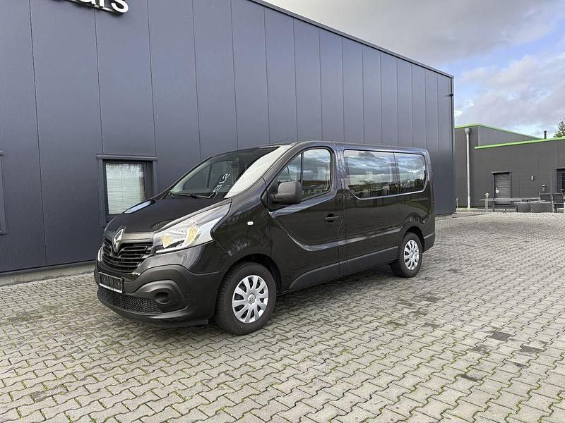 Schwarz Gebraucht 2018 Renault Trafic Van | 21.990 € (Teuer) - Bild 1/4