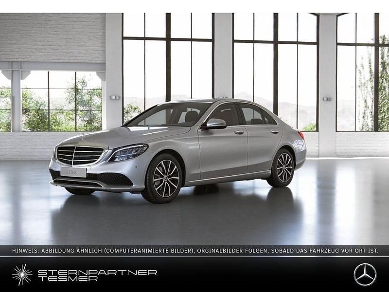 Silber Gebraucht 2021 Mercedes C180 Limousine | 23.990 € (Superpreis) - Bild 1/4