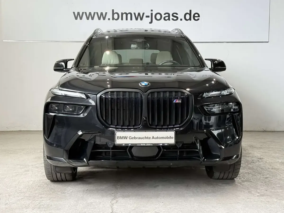 Gebraucht BMW X7 M Sport 542 PS (398 kW) 2024 Schwarz SUV