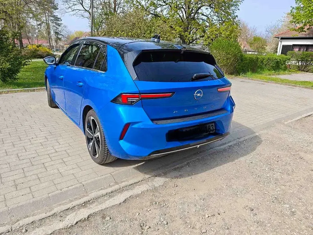 Usata Opel Astra Elegance 131 CV (96 kW) 2023 Blu Utilitaria